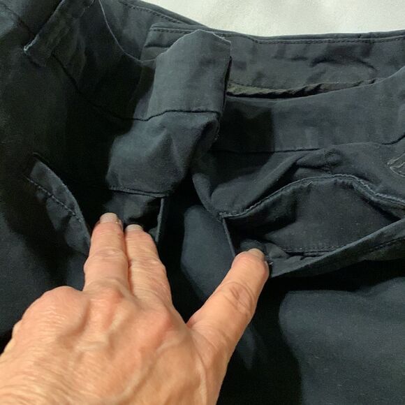 Magellan Outdoors Black shorts size 16 - Picture 3 of 9